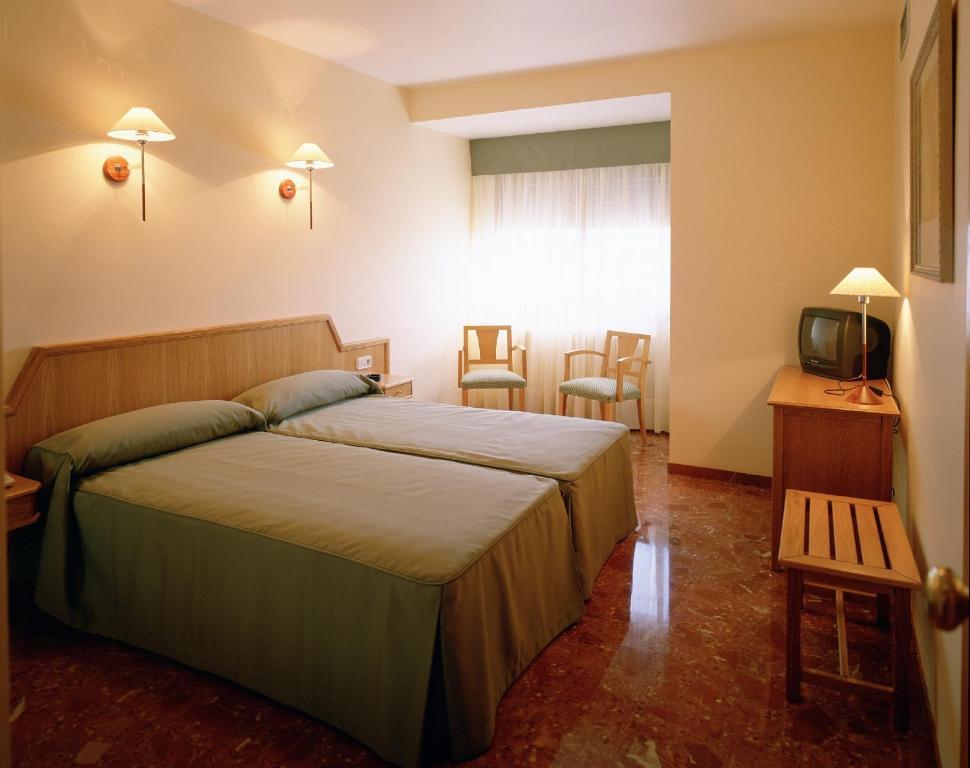 Hotel Chane La Puebla De Alfinden エクステリア 写真